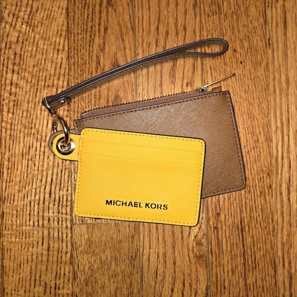 Michael Kors Card Holder Wristlet